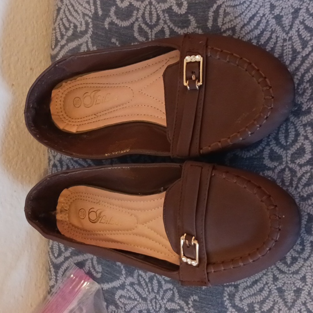 Ladies shoes